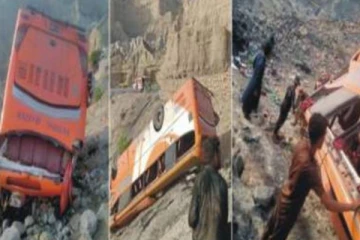 பள்ளத்தாக்கில் கவிழ்ந்த பேருந்து... 11 ஈரான் பக்தர்கள் உயிரிழப்பு! 35 பேர் காயம்