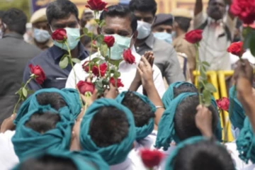 களத்தில் இறங்கிய முதல்வர் எடப்பாடிக்கு செல்லும் இடமெல்லாம் அமோக வரவேற்பு