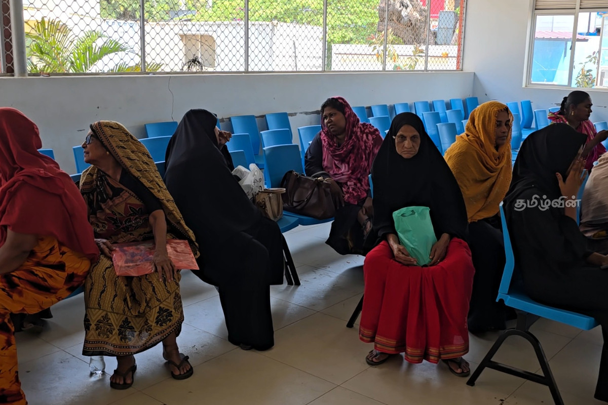 கிண்ணியாவில் பணிப்புறக்கணிப்பு - சிரமத்தில் தவிக்கும் நோயாளர்கள் | Strike In Kinniya Patients Are Struggling