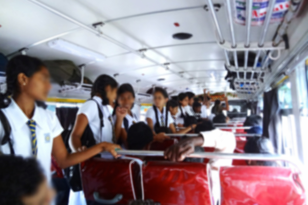 எரிபொருள் விலை அதிகரிப்பின் எதிரொலி : பாடசாலை போக்குவரத்து கட்டணம் உயர்வு! - ஐபிசி தமிழ்