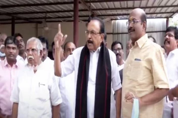 மோடி குறித்த கேள்விக்கு யாரையோ பற்றி கேட்கிறீர்கள் - வைகோ ஆவேசம்