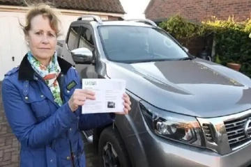 பெரிய காரால் பிரித்தானிய பெண்ணுக்கு ஏற்பட்ட நஷ்டம்! எவ்வளவு தெரியுமா?