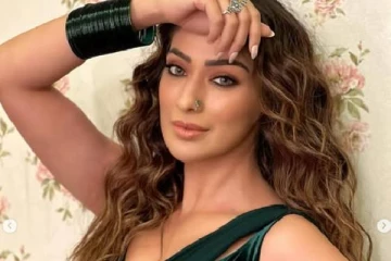 காந்தக்கண்ணழகி!! 35 வயதான நடிகை ராய் லட்சுமியின் மயக்கும் புகைப்படங்கள்..