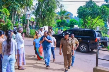 நாவலப்பிட்டியில் வாக்களித்தார் மஹிந்தானந்த அளுத்கமகே