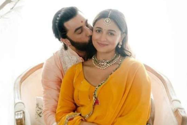 திருமணம் ஆகி 6 மாதத்தில் குழந்தை பெற்றெடுத்த ஆலியா பட்.. ஷாக்கான ரசிகர்கள் | Alia Bhatt Baby Girl Controversey