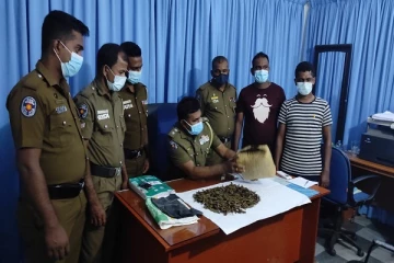 கஞ்சா வியாபாரி உட்பட இருவர் கைது - முச்சக்கரவண்டி ஒன்று மீட்பு