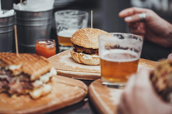 மதுபானங்கள் மீதான வரிகள் அதிகரிக்கப்பட வேண்டும் : உலக சுகாதார ஸ்தாபனம் வலியுறுத்தல்! | Alcohol Tax Increase Who Urge World Countries