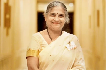 சைவம் பற்றி கருத்து! நெட்டிசன்களால் விமர்சிக்கப்படும் பிரித்தானியா பிரதமரின் மாமியார் சுதா மூர்த்தி