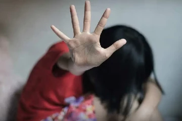 பதின்மவயது சிறுமி 10 பேரால் பலாத்காரம்; இலங்கையில் கொடுமை