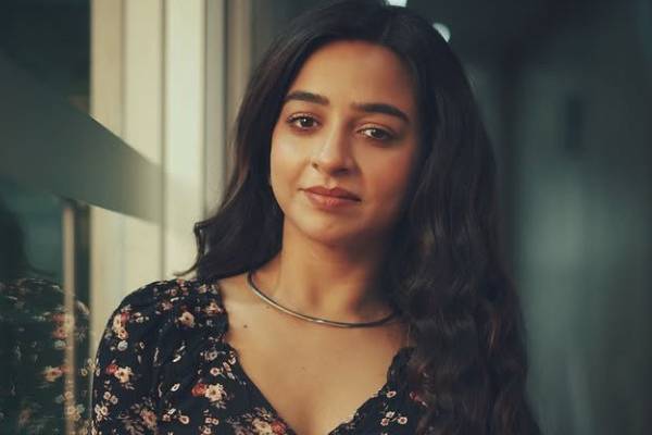 பிக்பாஸ் 9 முடித்த கையோடு திவ்யா கணேசன் செய்த ஊர், பிரம்மாண்ட வரவேற்பு... வீடியோவுடன் இதோ | Bigg Boss Divya Ganesan Went To Native Place