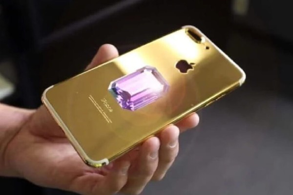 The Falcon Supernova iPhone 6 Pink Diamond, Stuart Hughes iPhone priceVertu Signature Cobra price, Gresso Luxor Las Vegas Jackpot, Diamond Crypto Smartphone price, Goldvish Le Million, most expensive phone price, luxury tech gadgets, phones for billionaires, most expensive phones in the world,luxury smartphones, most expensive phone, gold and diamond phones, collector phones, The World