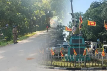 வவுனியாவில் வீதிகளுக்கு பூட்டு - பலத்த பாதுகாப்புடன் சுதந்திர தின நிகழ்வு