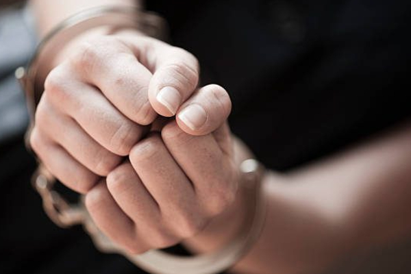 தமிழர் பகுதியில் பயங்கரம்; கணவனை கொலை செய்த மனைவி | Wife Who Murdered Her Husband Surrendered Police தமிழர் பகுதியில் பயங்கரம்; கணவனை கொலை செய்த மனைவி | Wife Who Murdered Her Husband Surrendered Police