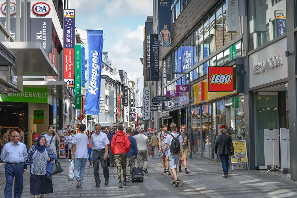 ஜெர்மனியில் 41,000 கடைகளை இழந்த மக்கள்! | People Who Lost 41 000 Stores In Germany
