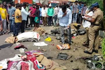 டிப்பர் லாரி மோதியதில் 4 பேர் உயிரிழப்பு - செங்கல்பட்டில் நடந்த பயங்கரம்..!