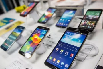 ஸ்மார்ட்போன் புதிதாக வாங்கும் போது இதை கவனிங்க! இந்த தப்பை செய்ய வேணாம்