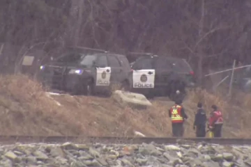 கனடாவில் ரயில் பாதையில் ஜாகிங் சென்ற நபருக்கு நேர்ந்த கதி