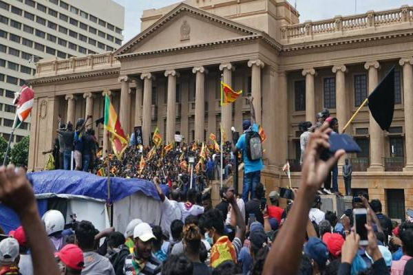 இலங்கையின் வரலாற்றை புரட்டிப்போட்ட இருபெரும் சக்திகள்! கூட்டமைப்பின் ரணில் எதிர்ப்பு காரணம் என்ன..! | Reason For The Anti Ranil Confederation Tna இலங்கையின் வரலாற்றை புரட்டிப்போட்ட இருபெரும் சக்திகள்! கூட்டமைப்பின் ரணில் எதிர்ப்பு காரணம் என்ன..! | Reason For The Anti Ranil Confederation Tna