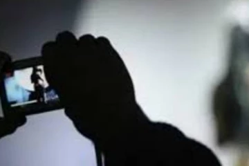 ஆபாசமாக புகைப்படம் எடுப்போருக்கு எதிராக அதிரடி நடவடிக்கை!