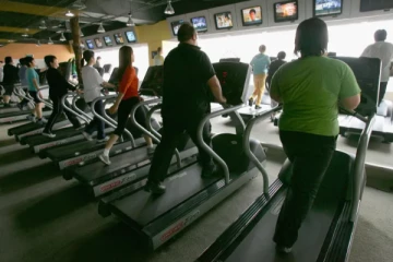 சீனாவில் 3 மாதங்களில் 50 கிலோ குறைத்தால் சொகுசு கார் பரிசு!