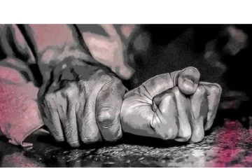 தண்ணீர் டிரம்மில் சடலமாகக் கிடந்த 2 சிறுமிகள்..54 வயதுடைய நபர் செய்த கொடூரம்- கதி கலங்க வைக்கும் சம்பவம்!