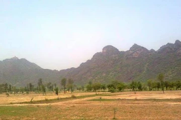 பாகிஸ்தானில் உள்ள கிரானா மலை ஏன் அவ்வளவு முக்கியம்? இந்த மலை மீது இந்திய ராணுவம் தாக்குதல் நடத்தியதா