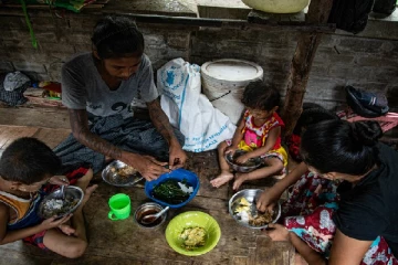 உணவு வேளைகளை குறைத்துக்கொண்டுள்ள இலங்கை மக்கள்-உலக உணவுத்திட்டம்