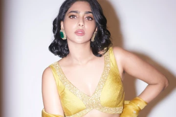 செம ஹாட் உடையில் வந்த ஐஸ்வர்யா லக்ஷ்மி.. இளசுகளை சுண்டி இழுக்கும் ஸ்டில்கள்