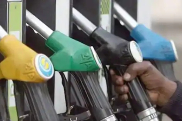 சென்னையில் பெட்ரோல் விலை ஒரு லிட்டர் 93 ரூபாயைத் தாண்டி உயர்ந்தது! | Petrol Price In Chennai Rupees Liter சென்னையில் பெட்ரோல் விலை ஒரு லிட்டர் 93 ரூபாயைத் தாண்டி உயர்ந்தது! | Petrol Price In Chennai Rupees Liter