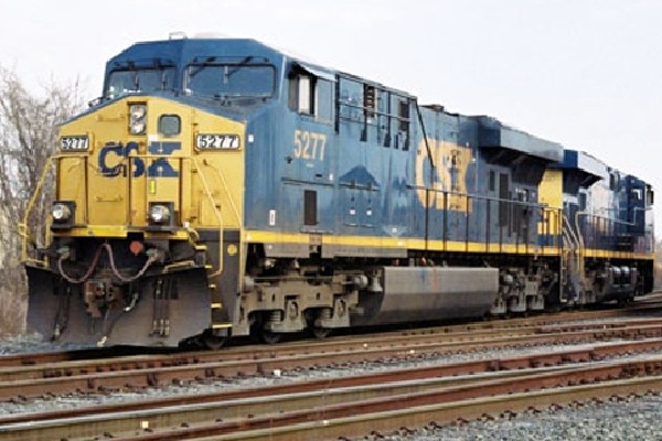 கனடாவிலிருந்து சரக்கு ரயிலில் அமெரிக்க சென்றவர்கள் கைது | 3 Migrants Arrested On Freight Train