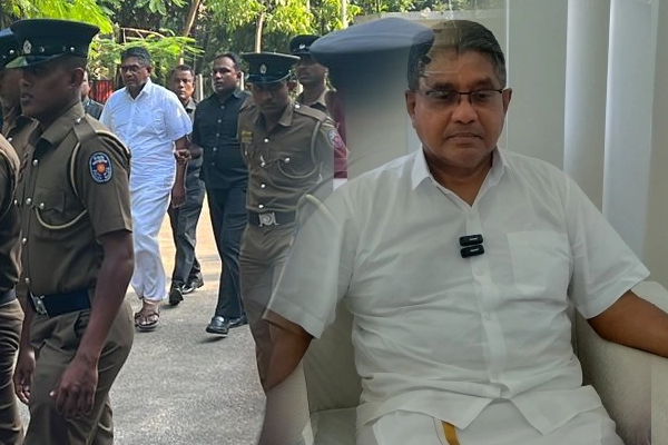 காணிகளை பிடிக்கும் தேவை எனக்கில்லை; ஆளுநர் ஜீவன் தியாகராஜா காட்டம்! | I Have No Need To Hold Lands North Governor