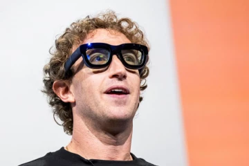 உலகின் 2வது பாரிய பணக்காரர் ஆனார் மார்க் ஜூக்கர்பெர்க்.! முதலிடத்தில் யார்?