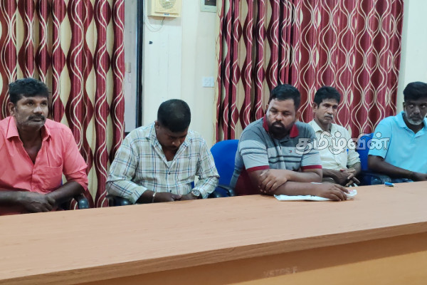 வவுனியாவில் சனசமூக நிலையங்களிற்கு காசோலை வழங்கி வைப்பு | Cheque Deposit To Community Centers In Vavuniya வவுனியாவில் சனசமூக நிலையங்களிற்கு காசோலை வழங்கி வைப்பு | Cheque Deposit To Community Centers In Vavuniya