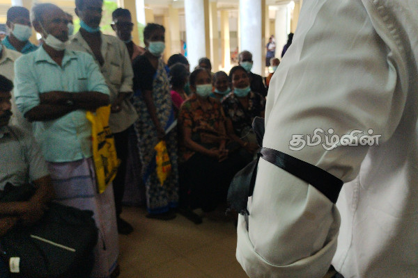 நாடளாவிய ரீதியில் கறுப்பு வாரத்தை முன்னிட்டு போராட்டம் (video) | Jaffna Black Week At The Teaching Hospital