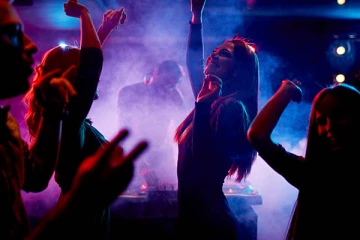 பேஸ்புக் விருந்து சுற்றிவளைப்பு - போதை பொருளுடன் சிக்கிய இளைஞர்கள்