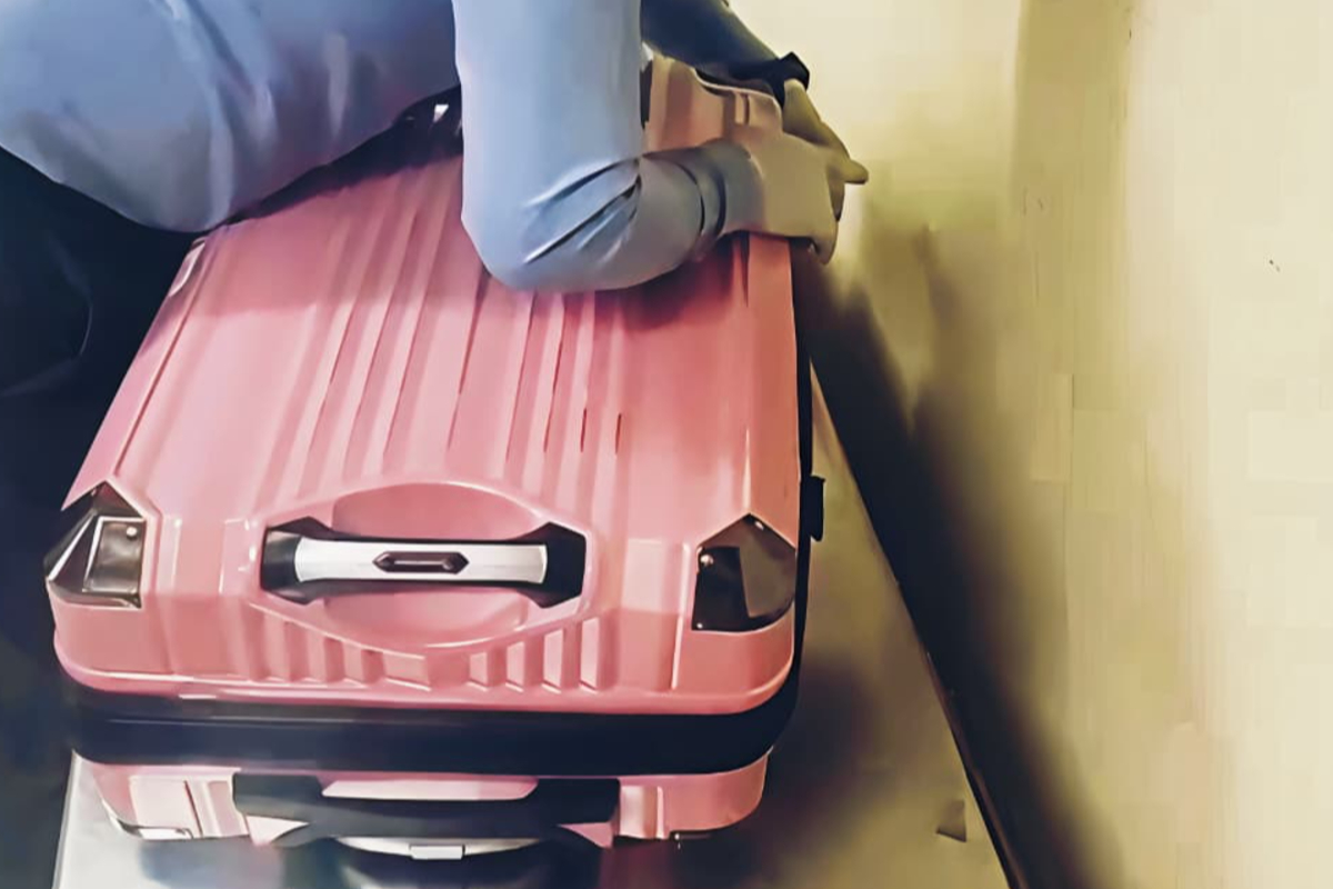 கட்டுநாயக்க விமான நிலையத்தில் கைதான வெளிநாட்டவர்கள்! சூட்சுமமான முறையில் கடத்தல் | Kush Drugs Worth Rs 60 Million Recovered