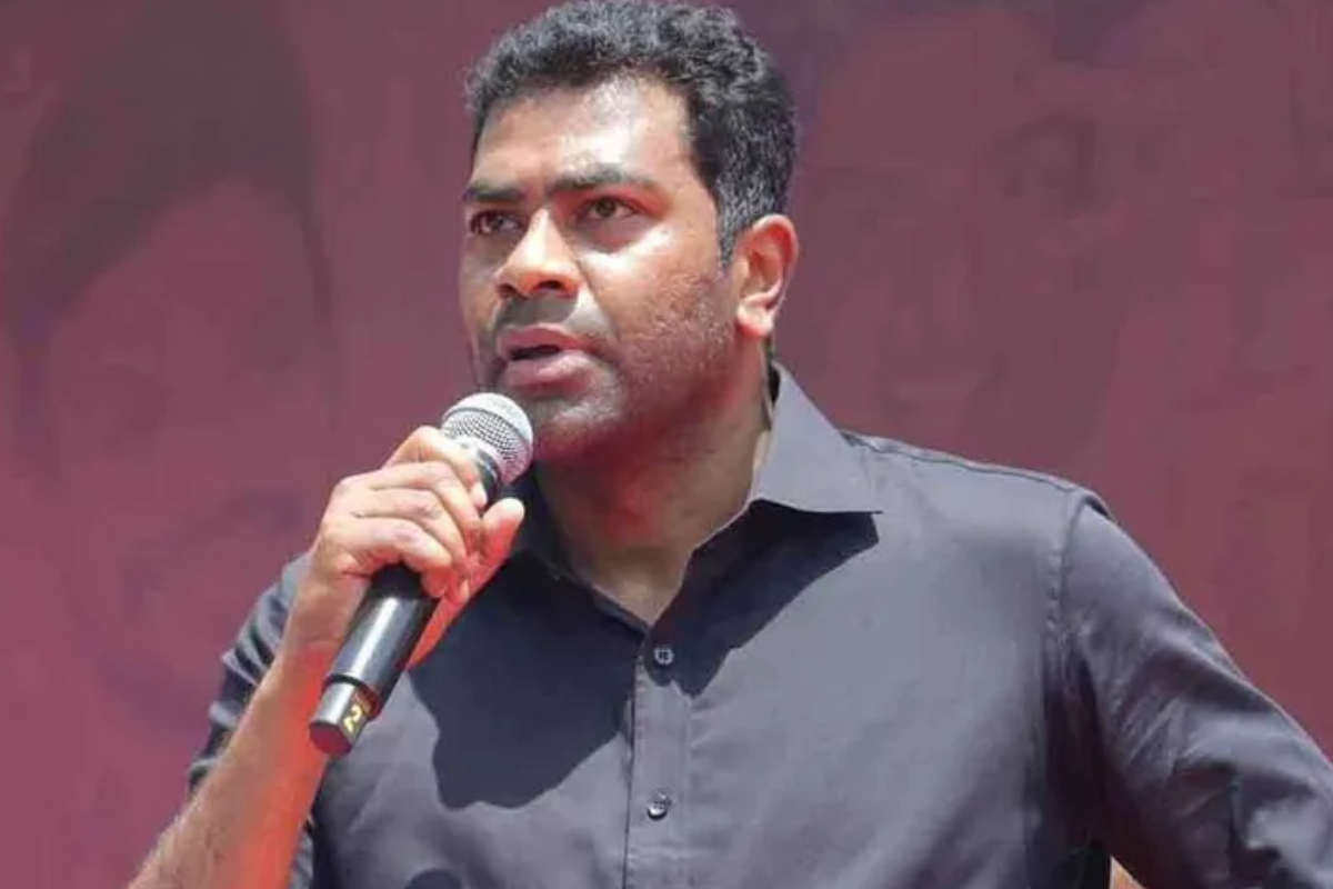 ஆதவ் அர்ஜுனாவை கடுமையாக தாக்கி ரஜினி ரசிகர்கள் போஸ்டர் | Rajini Fans Sticks Poster For Attack Aadhav Arjuna ஆதவ் அர்ஜுனாவை கடுமையாக தாக்கி ரஜினி ரசிகர்கள் போஸ்டர் | Rajini Fans Sticks Poster For Attack Aadhav Arjuna