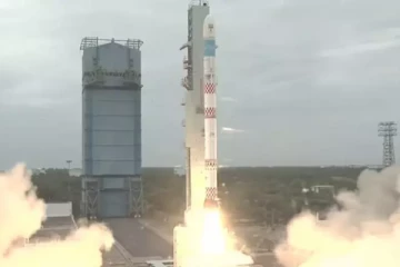 3 செயற்கைக் கோள்களுடன் விண்ணில் பாய்ந்தது எஸ்.எஸ்.எல்.வி- டி2 ரக ராக்கெட்