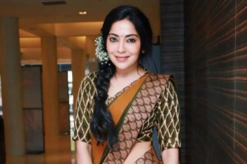 மிகவும் பிட்டான உடையில் தொகுப்பாளினி ரம்யா வெளியிட்ட புகைப்படம்! குவியும் லைக்ஸ்