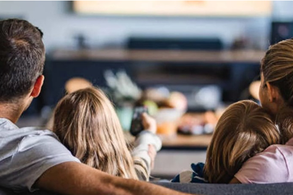 ஹாலிவுட் படம் பார்த்தால் குழந்தைகளுக்கு 5 ஆண்டு சிறை - அதிர்ச்சி உத்தரவு | North Korea Bans Hollywood Movies ஹாலிவுட் படம் பார்த்தால் குழந்தைகளுக்கு 5 ஆண்டு சிறை - அதிர்ச்சி உத்தரவு | North Korea Bans Hollywood Movies