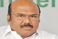 அதிமுக தலைமையிலான கூட்டணியில் தான் பாஜக உள்ளது: ஆளும் கூட்டணிக்குள் தொடரும் அக்கப்போர்