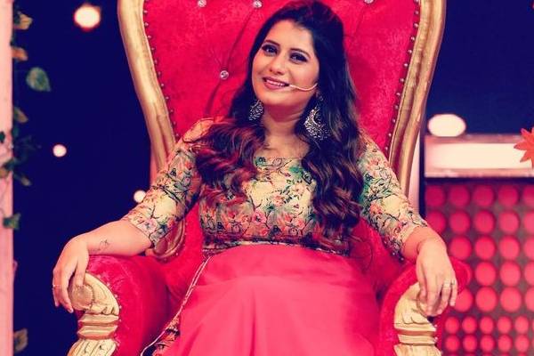 புதிய நிகழ்ச்சியை தொடங்கியுள்ள விஜய் டிவி... முதலில் கலந்துகொள்ளும் பிரபலங்கள் யார் பாருங்க | Vijay Tv Launches New Show Photos Out