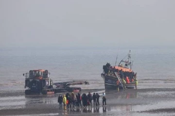 பிரித்தானியாவில் அத்துமீறி நுழைவோர் எண்ணிக்கை அதிகரிப்பு: கிரிமினல் சட்டங்கள் பாயும் என எச்சரிக்கை!