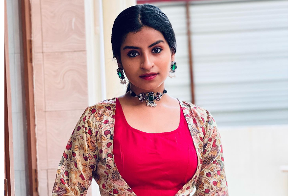 வருங்கால கணவர் இப்படி தான் இருக்கனும்.. சிவாங்கி போடும் கண்டிஷன் | Sivaangi About Her Future Husband