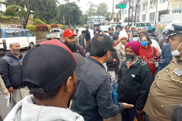 எரிவாயு தட்டுபாடு காரணமாக நாட்டில் சில பகுதிகளில் அமைதியின்மை(Photo) | Unrest In Some Parts Of The Country