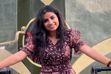 குக் வித் கோமாளி சிவாங்கி வெளிநாட்டில் செய்த காரியத்தை பாருங்க!