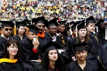 ஹார்வர்டு பல்கலைக்கழகத்தில் நெருக்கடியில் இந்திய மாணவர்கள்... வெளியேற்றப்படுவார்களா?