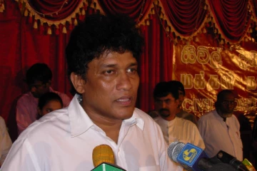 மதம் அரசியலில் வேண்டாம்: பெளத்த பிக்குகள் விகாரைகளுக்கு திரும்புங்கள்- மனோ கணேசன்