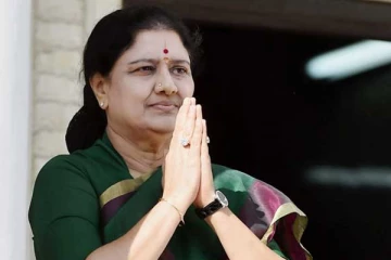 அதிமுக தொண்டர்களுக்கு சசிகலா திடீர் கடிதம்; சர்ச்சையாகும் விவகாரம்