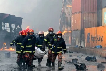 துறைமுகத்தில் கோர விபத்து... தீயில் சிக்கி உடல் கருகி பலியான பலர்: நூற்றுக்கணக்கானோர் படுகாயம்